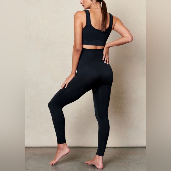 Maternity Belly Support Leggings - Picture 3 of 4